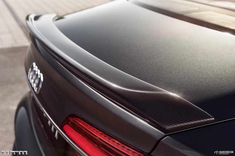 Đổ “núi” tiền độ Audi S8 thành siêu sedan có thể đạt 350km/h - ảnh 10