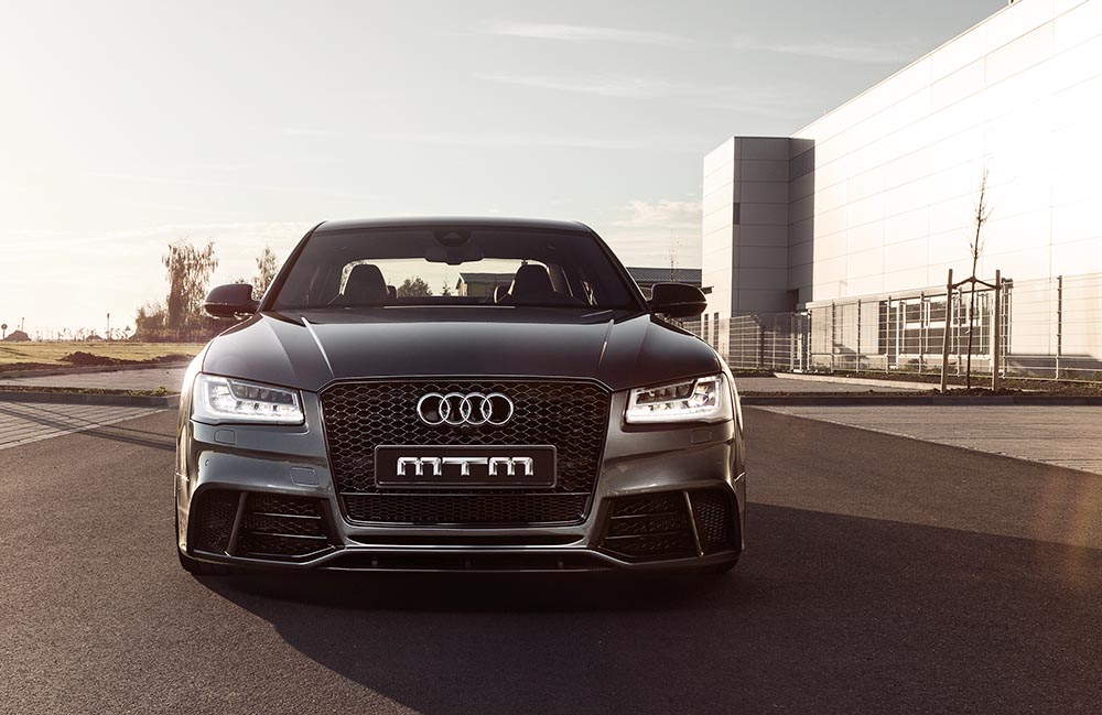 Đổ “núi” tiền độ Audi S8 thành siêu sedan có thể đạt 350km/h - ảnh 4