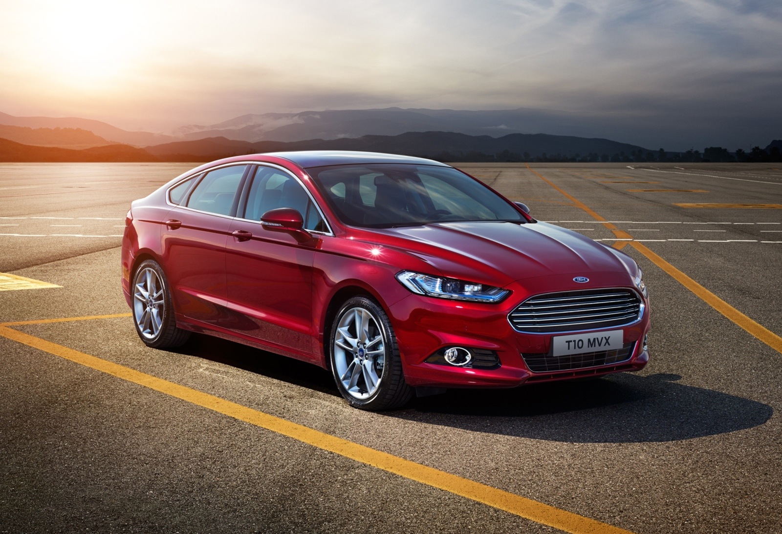 Ford-Mondeo-5Door-2. Ford-Mondeo-5Door-2.