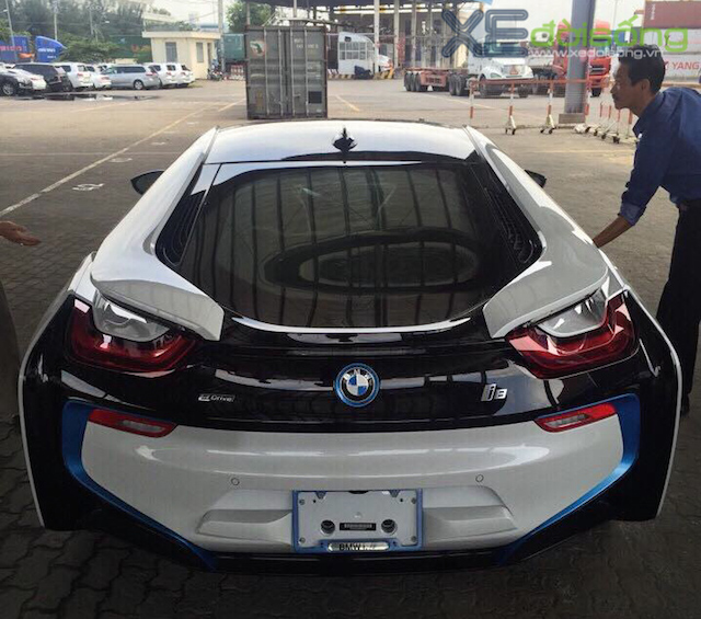 Siêu xe BMW i8 đầu tiên của Hà Nội sắp “cập bến“ - ảnh 2