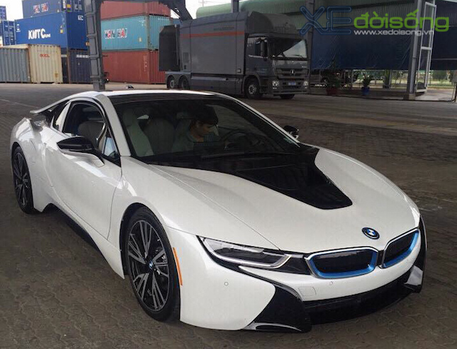 Siêu xe BMW i8 đầu tiên của Hà Nội sắp “cập bến“ - ảnh 1
