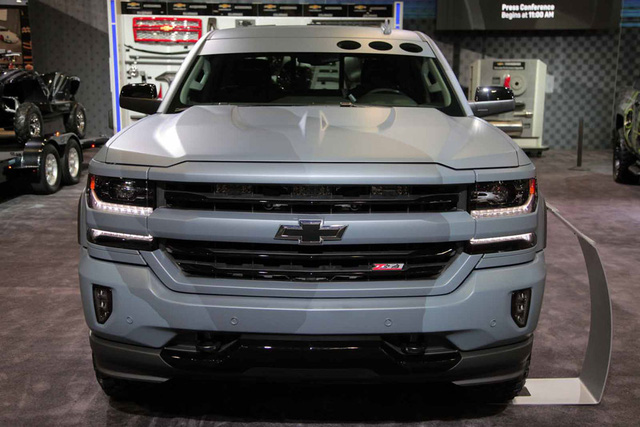 Theo thông báo của Chevrolet, Special Operations Silverado dự kiến sẽ được bán ra thị trường vào mùa xuân năm tới. Một phần tiền thu được từ mỗi chiếc Chevrolet Special Operations Silverado bán ra sẽ được quyên góp cho Bảo tàng Hải quân SEAL để hỗ trợ những gia đình có quân nhân hy sinh.