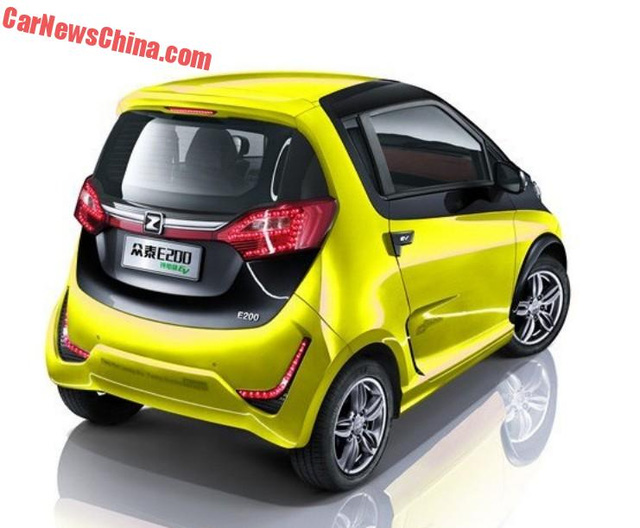 Zotye E200 EV là mẫu ô tô điện có 2 cửa và 2 chỗ ngồi. Hiện hãng Zoyte đang phát triển phiên bản 4 cửa của E200 EV nhưng chưa biết khi nào xe có mặt trên thị trường.
