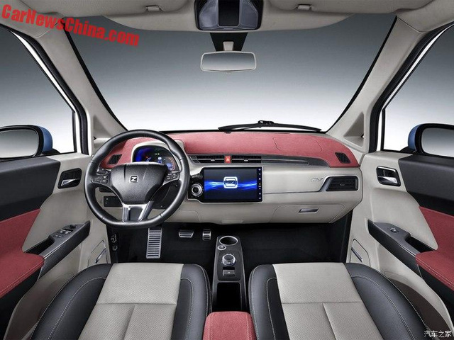 Như vậy, Zotye E200 EV không rẻ bất ngờ như những chiếc ô tô điện được rao bán tràn lan trên mạng xã hội Việt Nam trong thời gian vừa qua. Điều này cũng không có gì khó hiểu khi Zotye E200 EV được trang bị không gian nội thất khá hiện đại và tiện nghi.