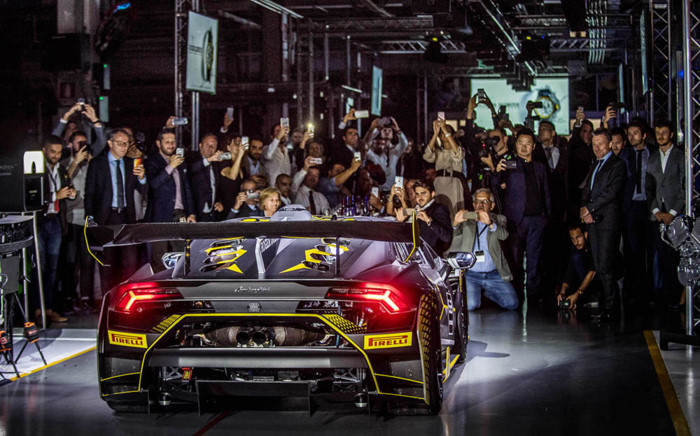 Lamborghini Huracan Super Trofeo EVO: khi “bò chiến” ra quân ảnh 3