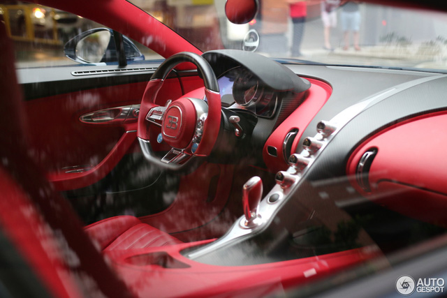 Siêu phẩm Bugatti Chiron đầu tiên cập bến Canada - Ảnh 6. Siêu phẩm Bugatti Chiron đầu tiên cập bến Canada - Ảnh 6.