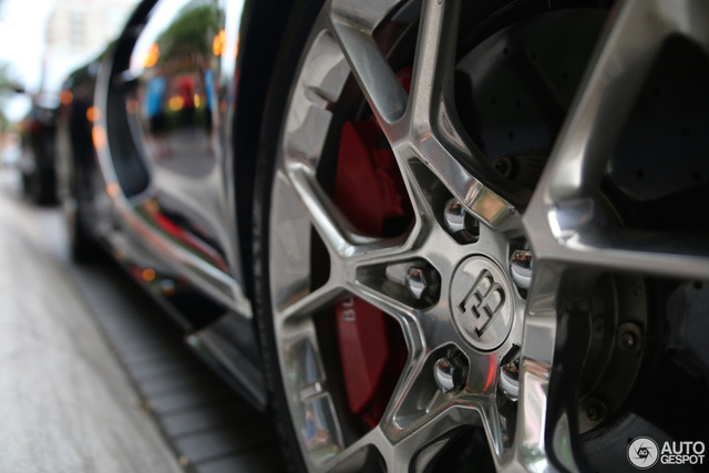 Siêu phẩm Bugatti Chiron đầu tiên cập bến Canada - Ảnh 5. Siêu phẩm Bugatti Chiron đầu tiên cập bến Canada - Ảnh 5.