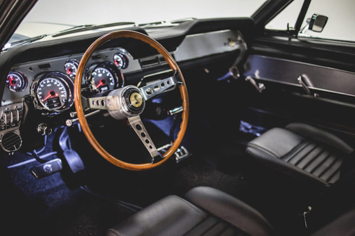 Revology Shelby GT500 -