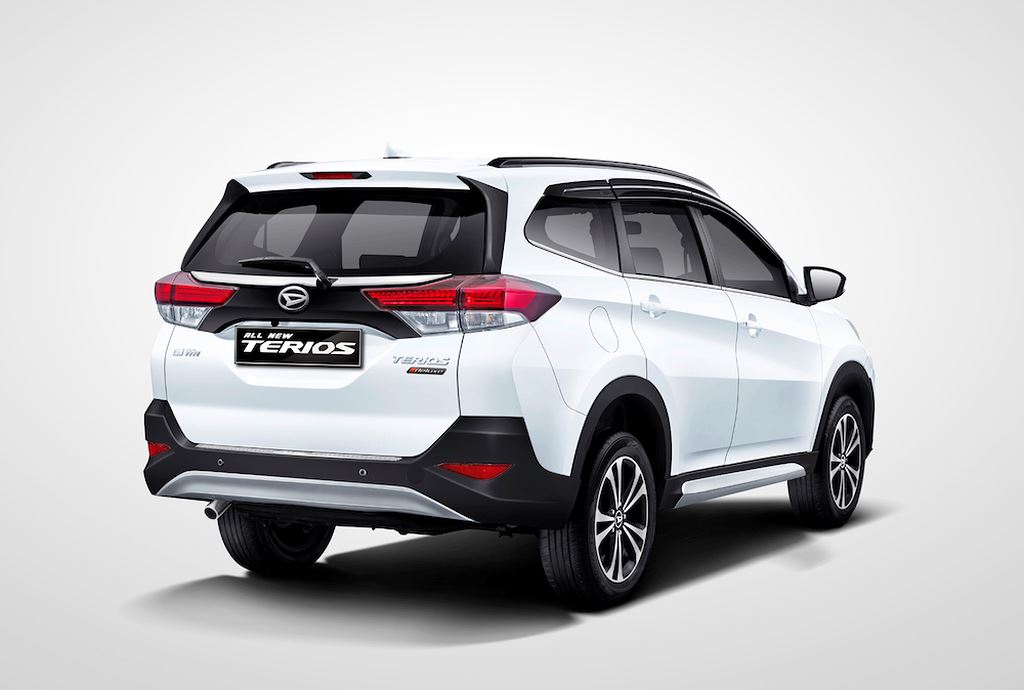 MPV giá rẻ Daihatsu Terios 2018: “Anh em song sinh” với Toyota Rush ảnh 2