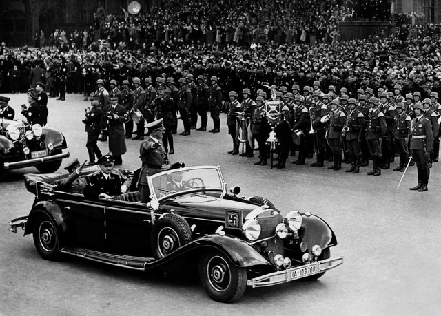 Trên thực tế, Hitler chưa bao giờ trực tiếp cầm lái chiếc xe này, ông không có bằng lái, mà luôn có tài xế chở.