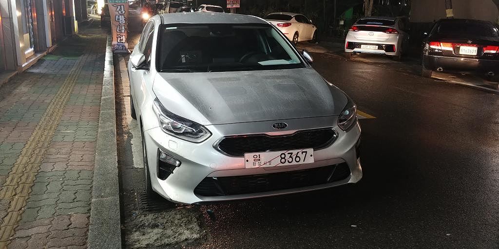 Hatchback Kia Cee'd 2018 lần đầu lộ hình “không che“ ảnh 1
