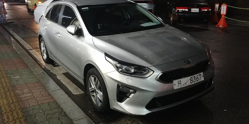 Hatchback Kia Cee'd 2018 lần đầu lộ hình “không che“ ảnh 3