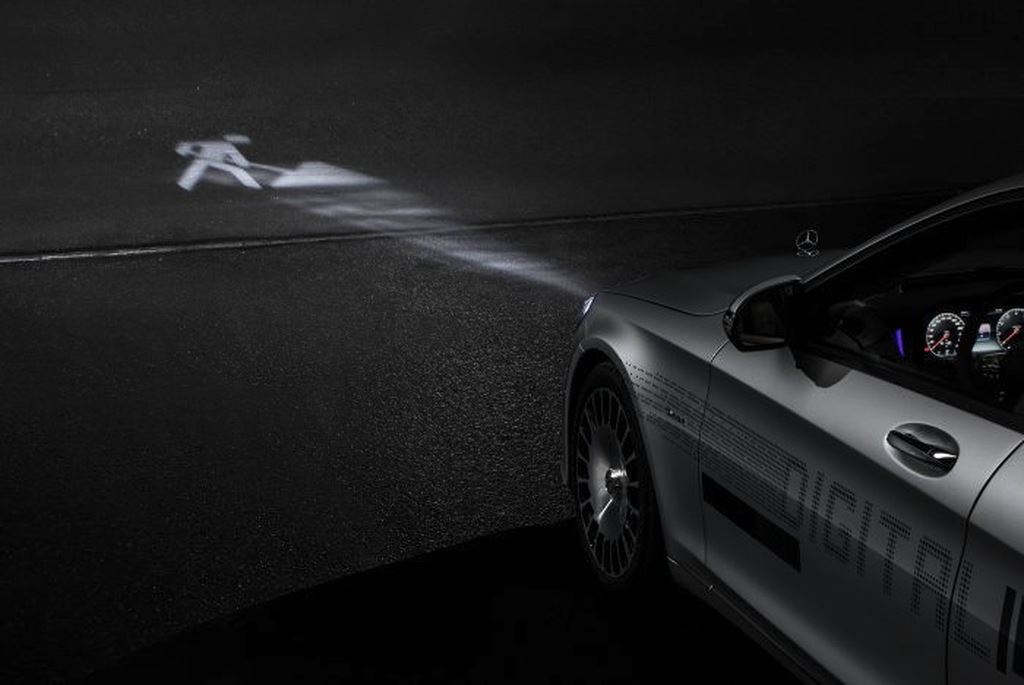 Đèn pha Digital Light của Maybach S-Class có thể