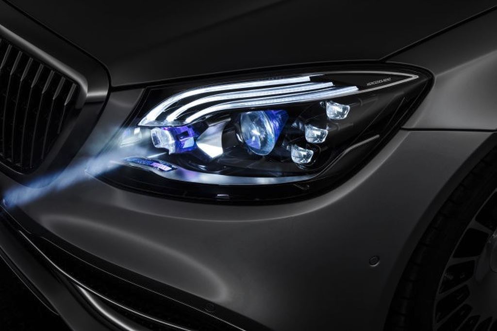 Đèn pha Digital Light của Maybach S-Class có thể