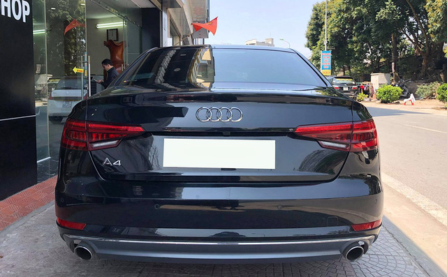 Audi A4 cũ rao bán ngang giá Mẹc C mới - Ảnh 3. Audi A4 cũ rao bán ngang giá Mẹc C mới - Ảnh 3.