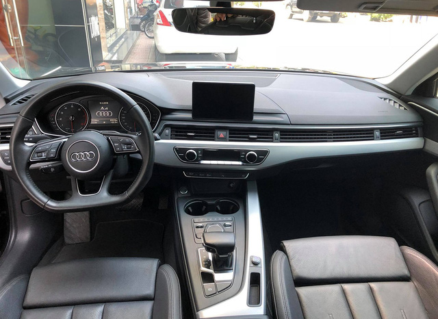 Audi A4 cũ rao bán ngang giá Mẹc C mới - Ảnh 5. Audi A4 cũ rao bán ngang giá Mẹc C mới - Ảnh 5.