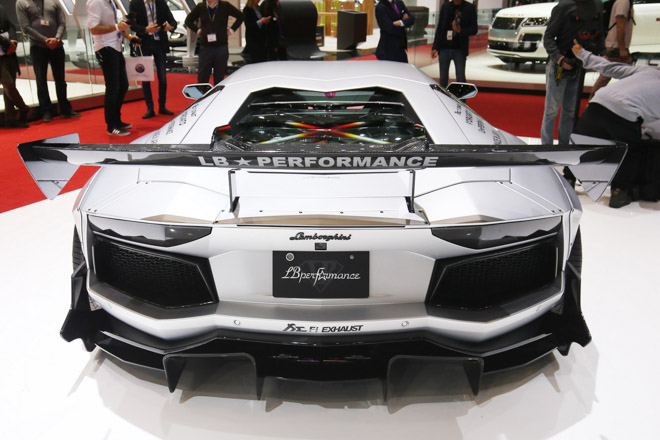 Dàn xe độ "triệu đô" của Liberty Walk tại Geneva Motor Show - 3