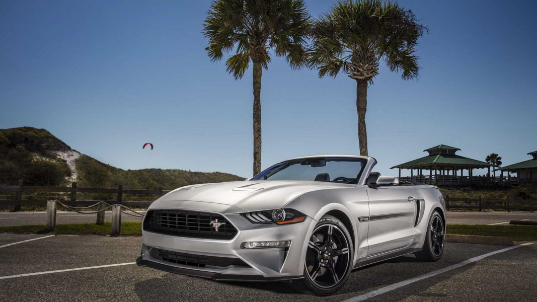 Ford Mustang phiên bản California Special: Chiếc mui trần ''vạn người mê'' - 4