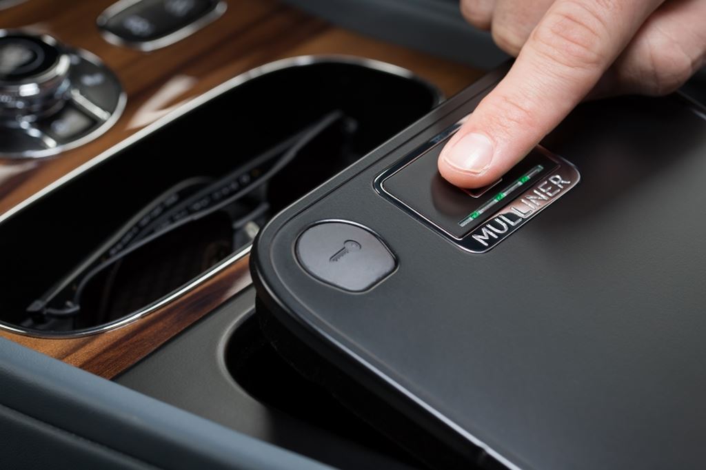 Bentley Bentayga có hộp chứa