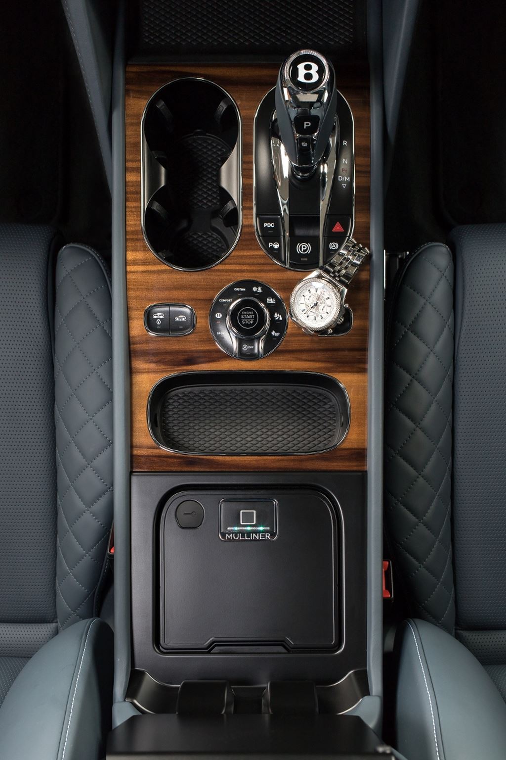 Bentley Bentayga có hộp chứa