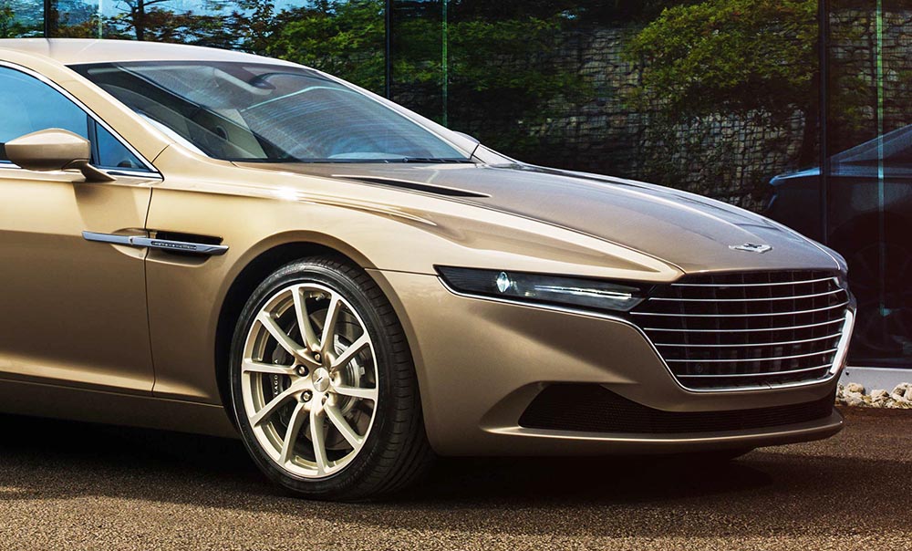 Кроссовер Астон Мартин Lagonda 2018