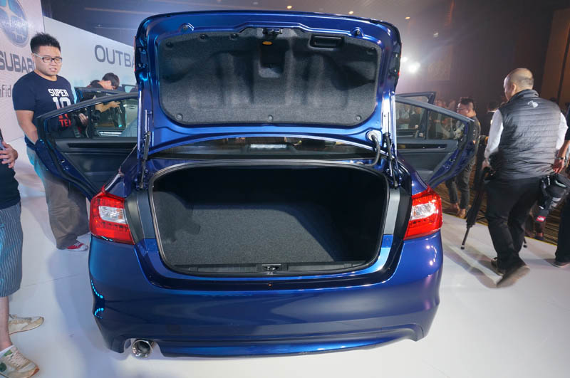Subaru Outback 2015 ra mắt tại Thái Lan 11