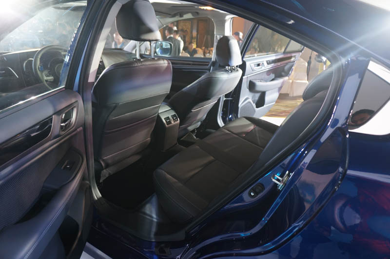 Subaru Outback 2015 ra mắt tại Thái Lan 14