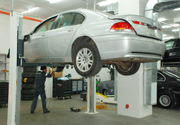 Dịch vụ sửa chữa tại các garage chính hãng sẽ giúp các chủ xe yên tâm về chất lượng sửa chữa và phụ tùng thay thế 1