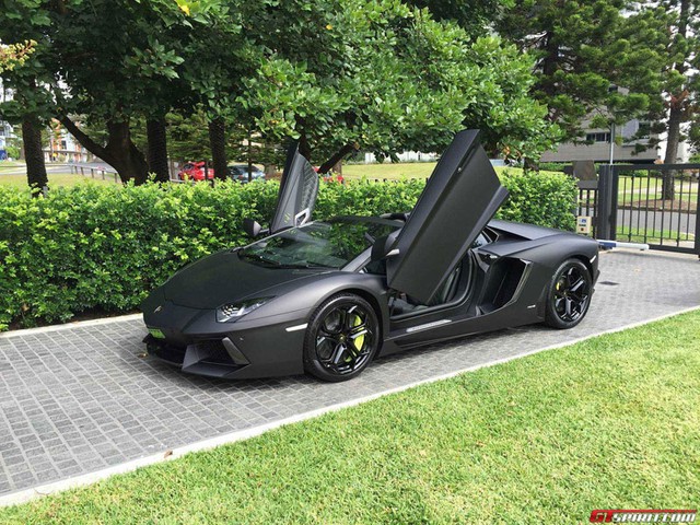 Chiêm ngưỡng siêu xe Lamborghini Aventador Roadster độc nhất vô nhị