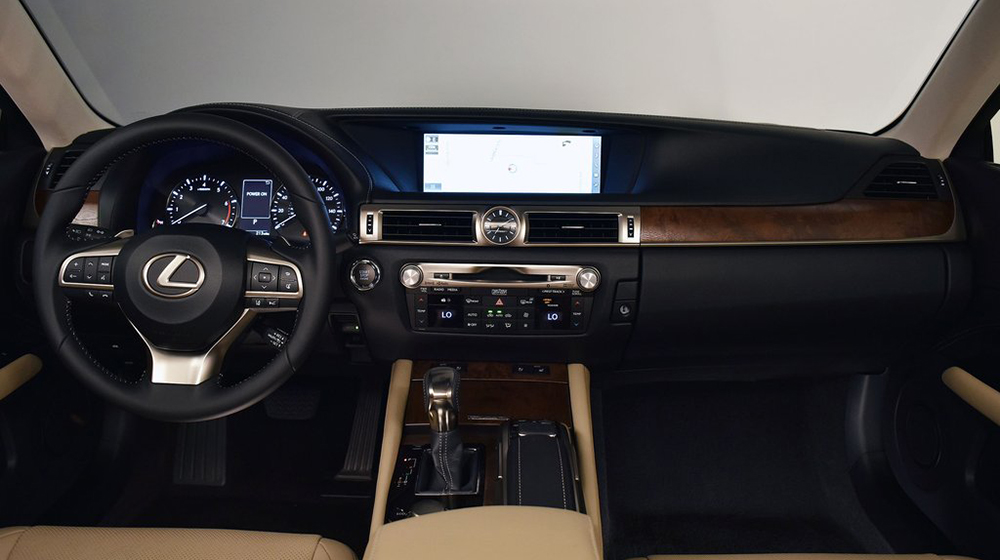 Thiết kế nội thất sang trọng của mẫu sedan hạng sang Lexus GS 2016
