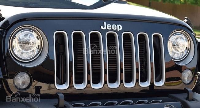FCA triệu hồi Jeep Wrangler 2017 để thay thế van nhiên liệu bị nứt