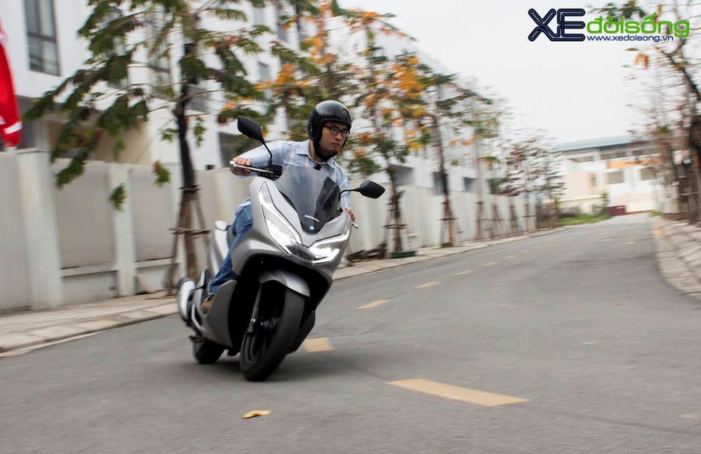 Đánh giá Honda PCX 2018 thế hệ mới: “Vua vẫn là Vua”! ảnh 13