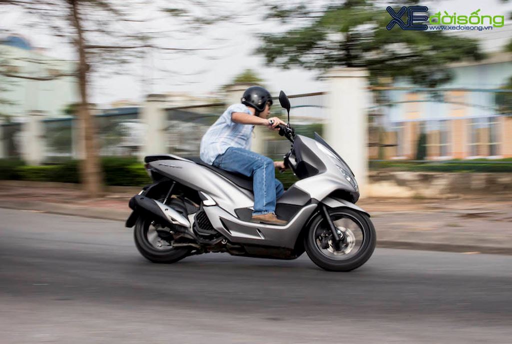 Đánh giá Honda PCX 2018 thế hệ mới: “Vua vẫn là Vua”! ảnh 14